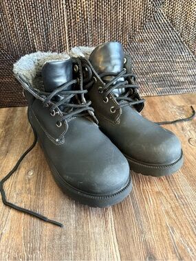 Smartfit Black Boots Size 2.5